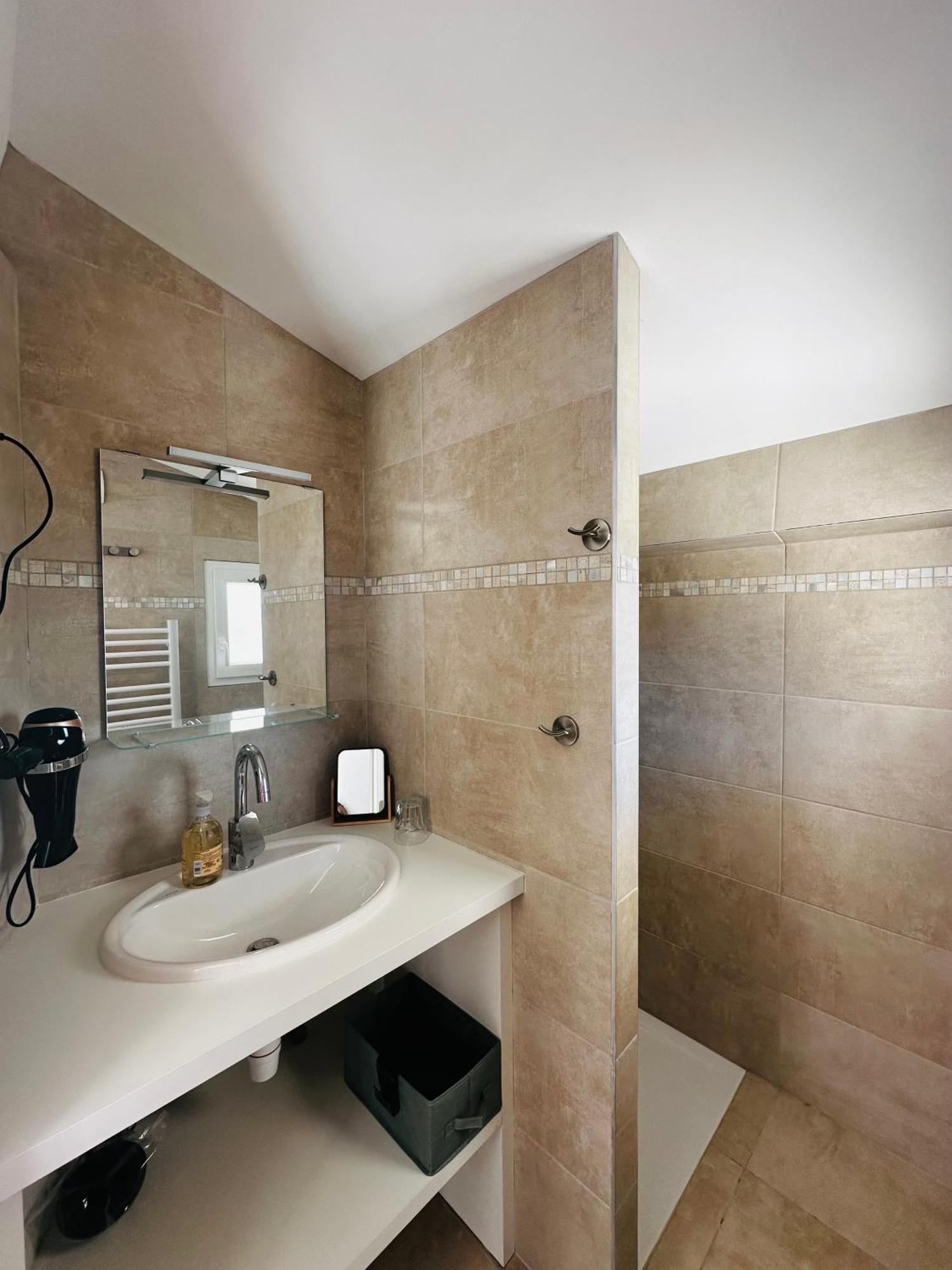 Les Luxueuses Terrasses Du Roucas Villa Marseilles Buitenkant foto
